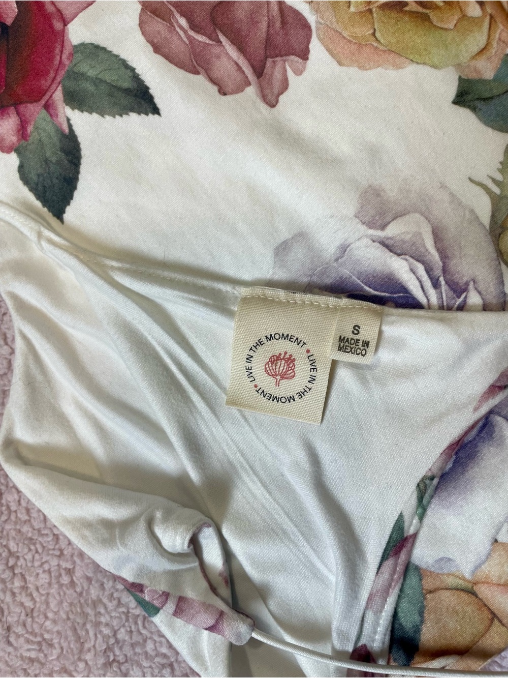 2 Bodysuits bundle. - Picture 6 of 10
